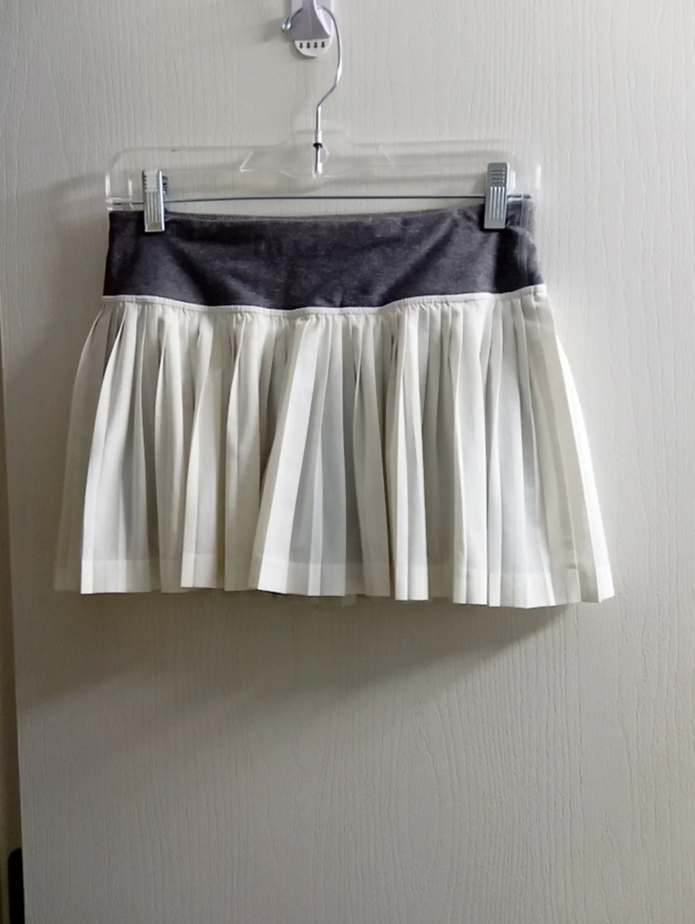 lululemon athletica White Pleated Skirt with Gray Waistband